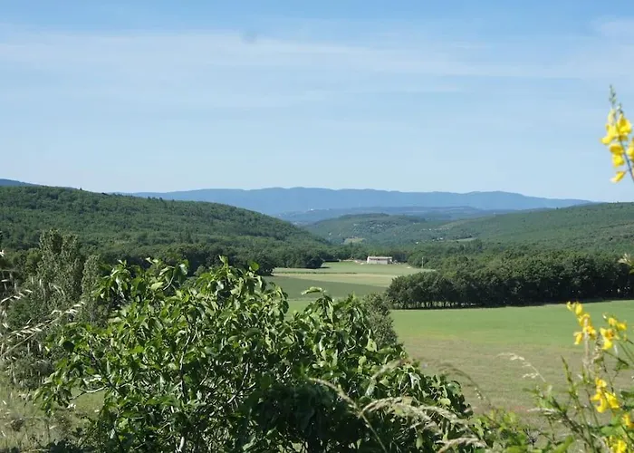 Tres Belle Maison Provencale. Piscine Et Paysage Villa