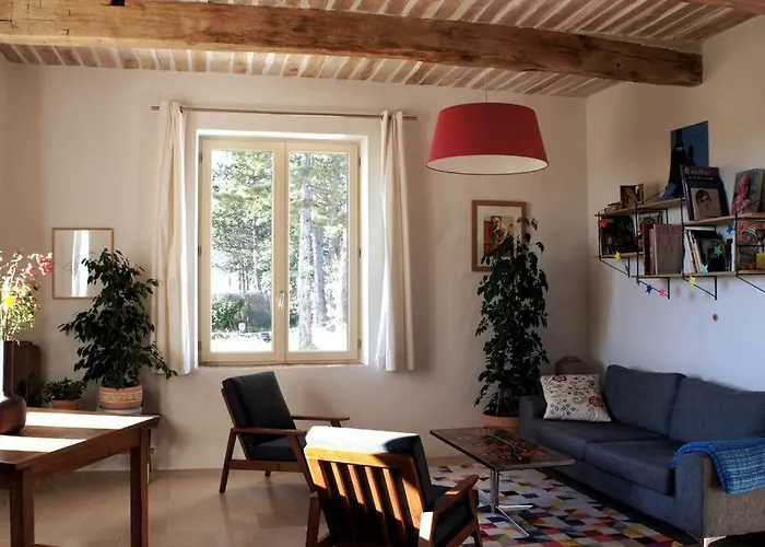 Tres Belle Maison Provencale. Piscine Et Paysage * Banon